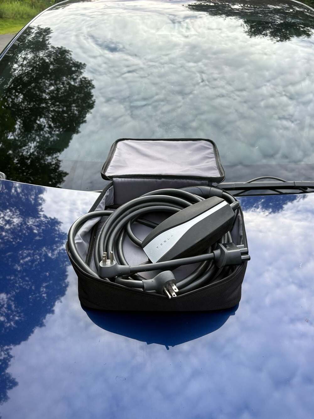 Tesla Gen 2 Mobile Connector Bundle with Travel Bag